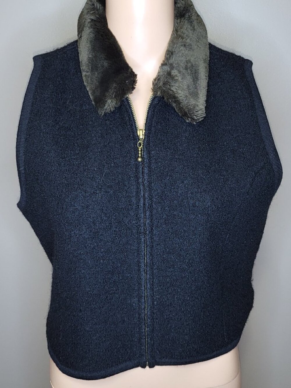 Vintage I.C.E. Black 100% Wool Zip Vest Faux Fur Collar Women's Medium